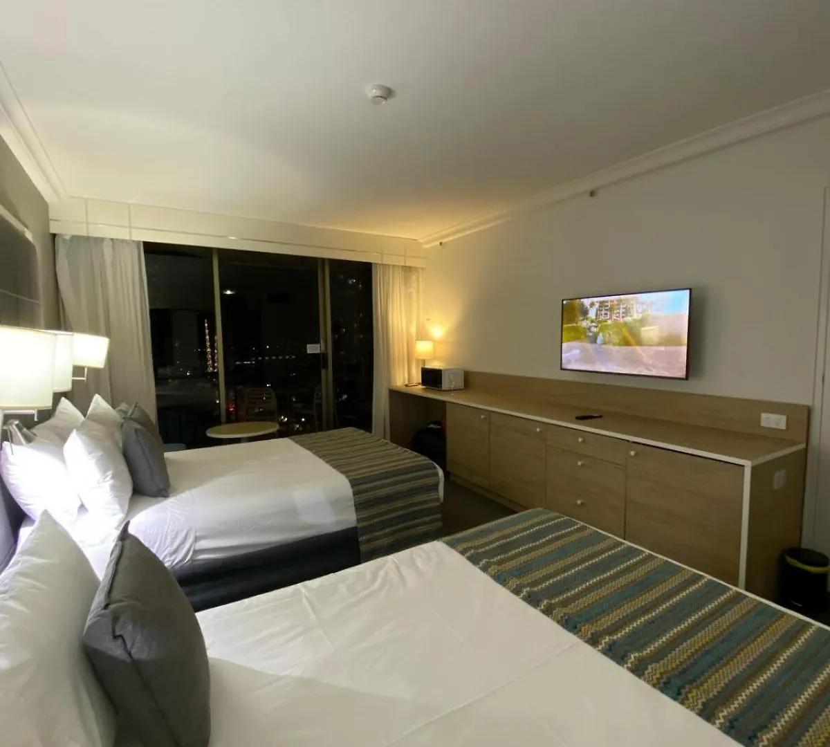 Sea View Hotel Room Heart Of Surfers Paradise Gold Coast