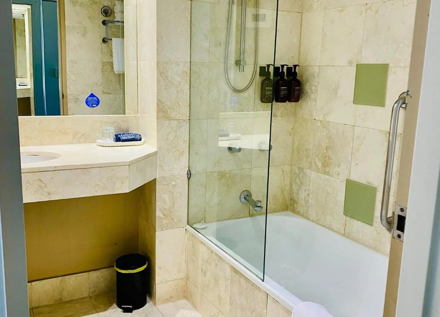 Sea View Hotel Room Heart Of Surfers Paradise 黄金海岸 澳大利亚